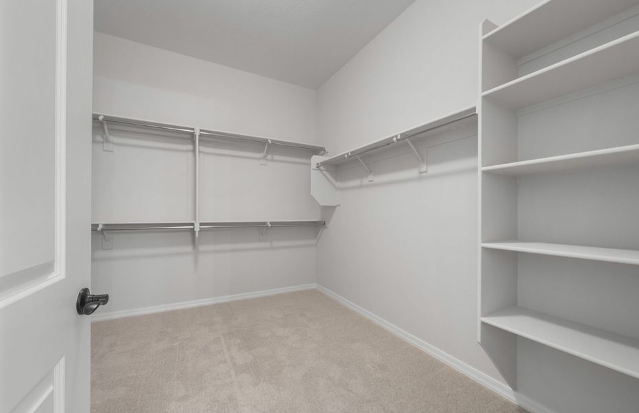 Spacious, unfurnished interior of a new home in Sun City Anthem at Merrill Ranch, Florence (Image 26).