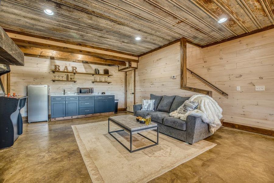 Image 52 of a home in .