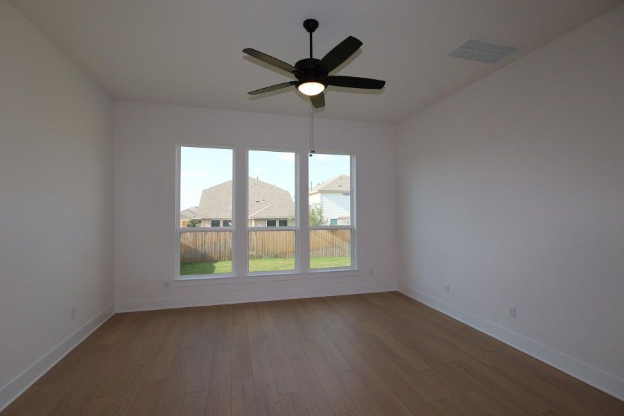 Spacious, unfurnished interior of a new home in Arbor Collection At Park Central, Georgetown (Image 12).
