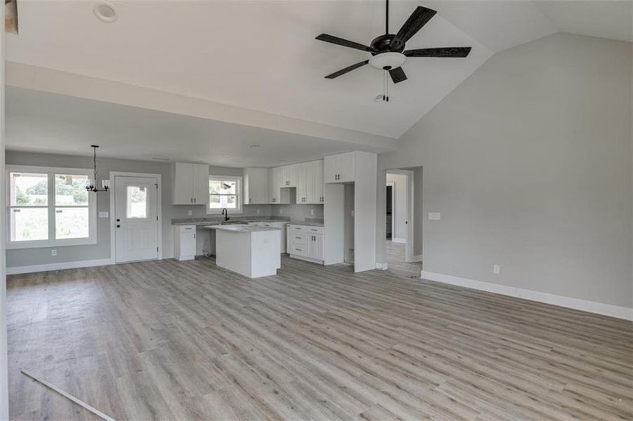 Spacious, unfurnished interior of a new home in , Hartwell (Image 8). Spacious, unfurnished interior of a new home in , Hartwell (Image 8).