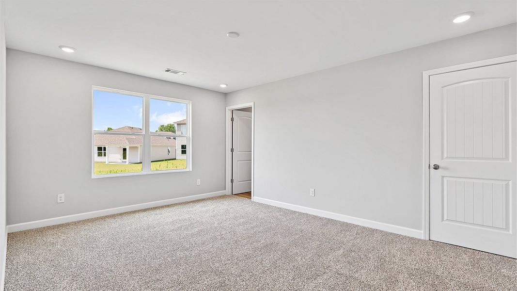 Spacious, unfurnished interior of a new home in Colonial East, Panama City Beach (Image 20).