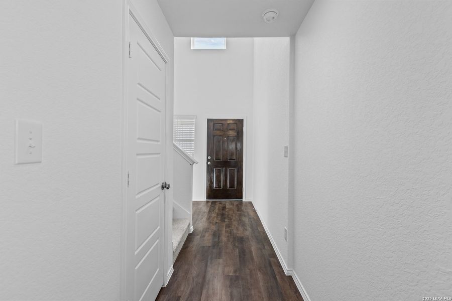 Spacious, unfurnished interior of a new home in , New Braunfels (Image 29).