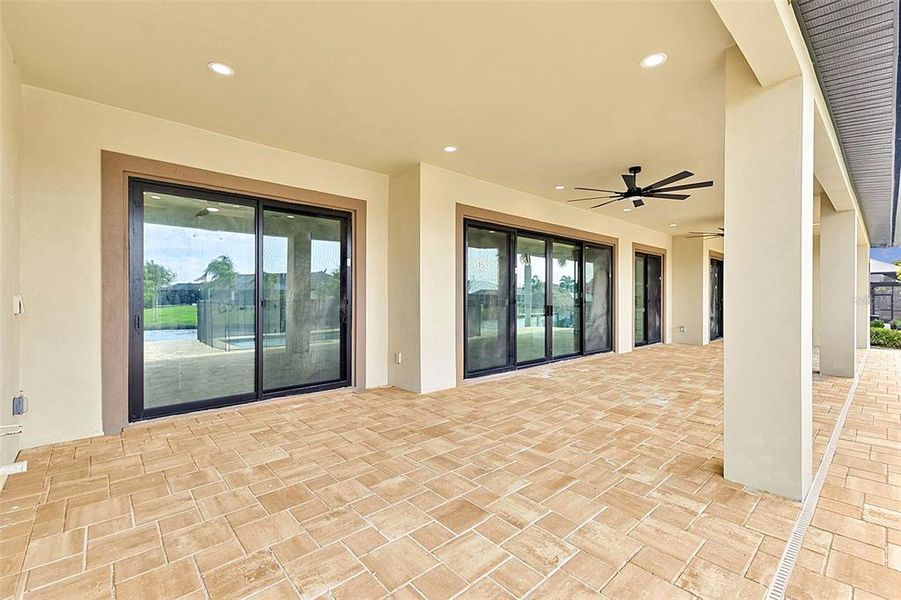 Exterior details and patio area of a home in , Port Charlotte (Image 29).