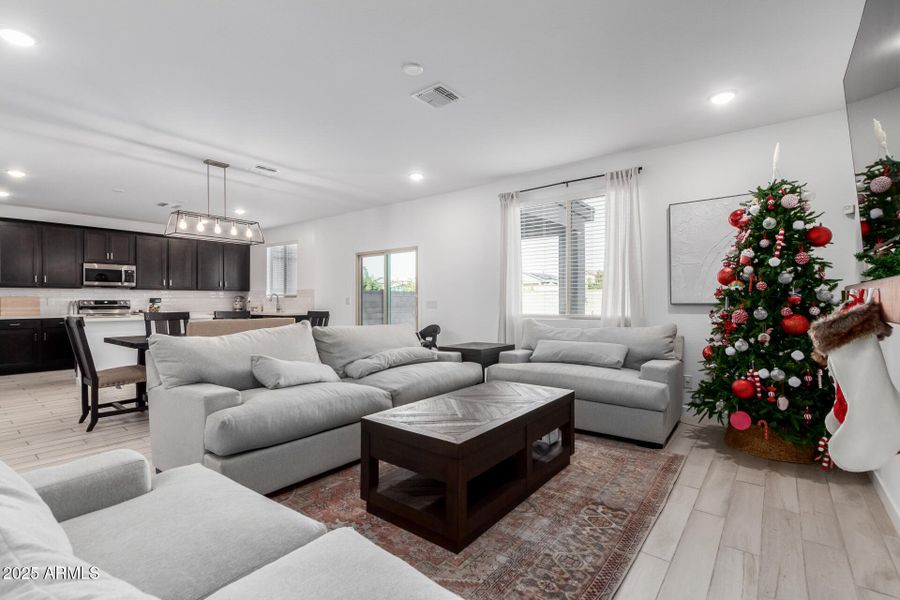 06 - Seldon 06 - Seldon