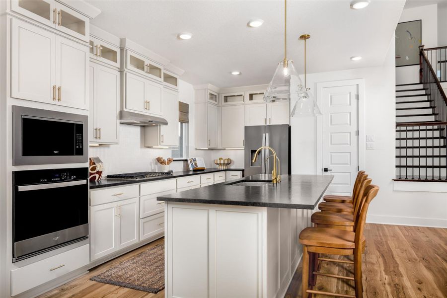 Center Island in Kitchen