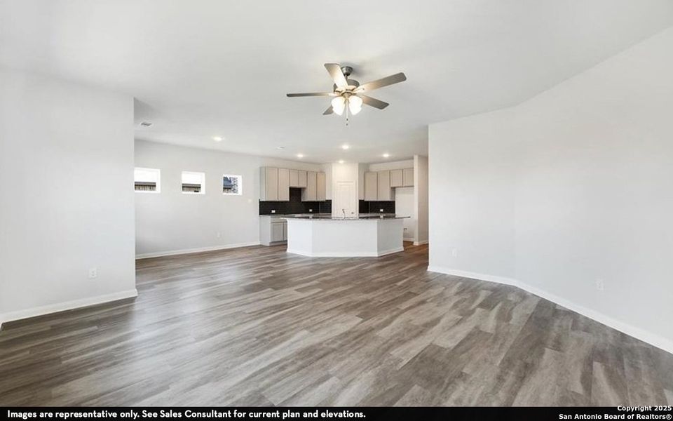 Spacious, unfurnished interior of a new home in Cloud Country, New Braunfels (Image 9).
