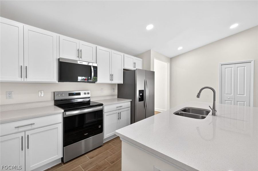 Furnished interior view inside a new home in Cape Coral, Cape Coral (Image 10).