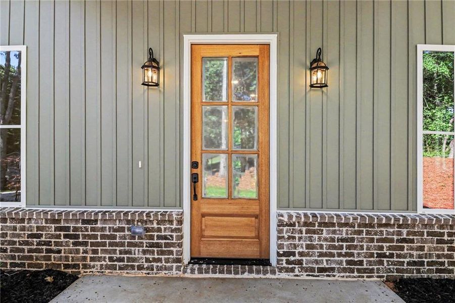 Exterior details and patio area of a home in , Gainesville (Image 20).