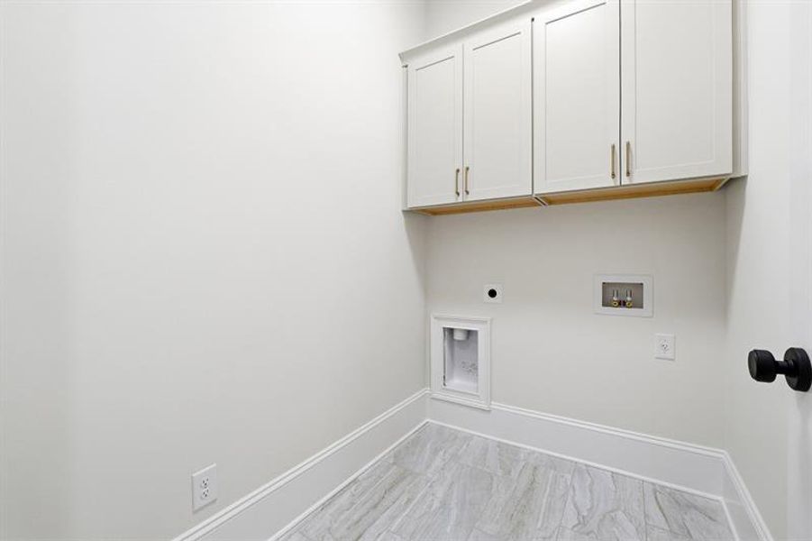 Spacious, unfurnished interior of a new home in , Marietta (Image 38).