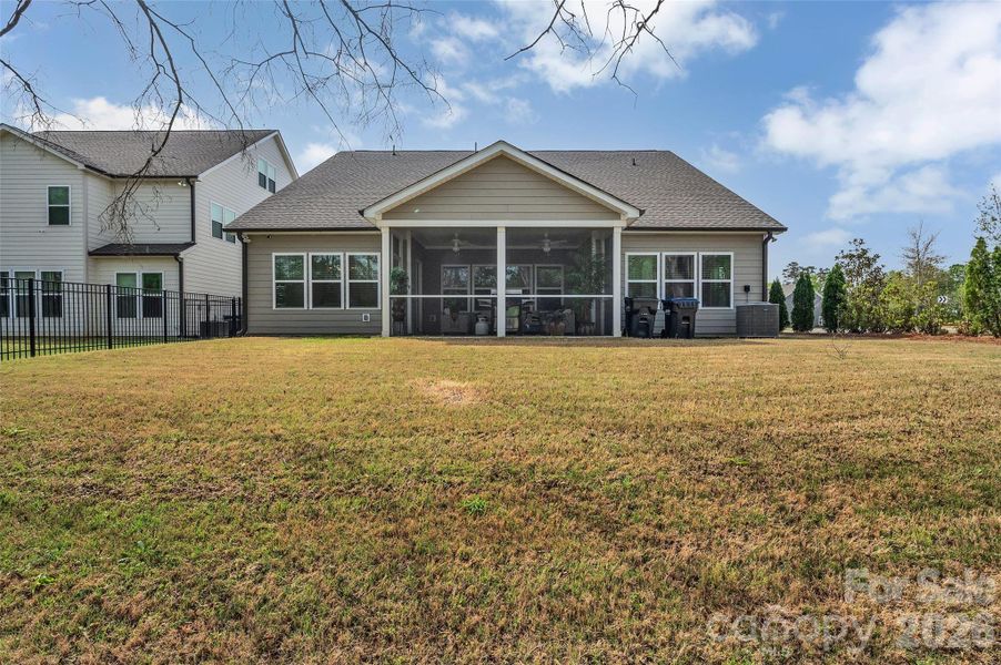 Exterior details and patio area of a home in , Monroe (Image 4).