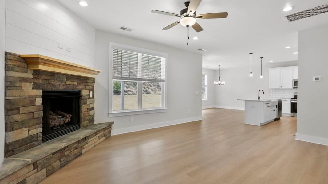 Representative unfurnished interior of a home built from the Bakersfield by D.R. Horton in Edgewood Estates, Greenville (Image 21).