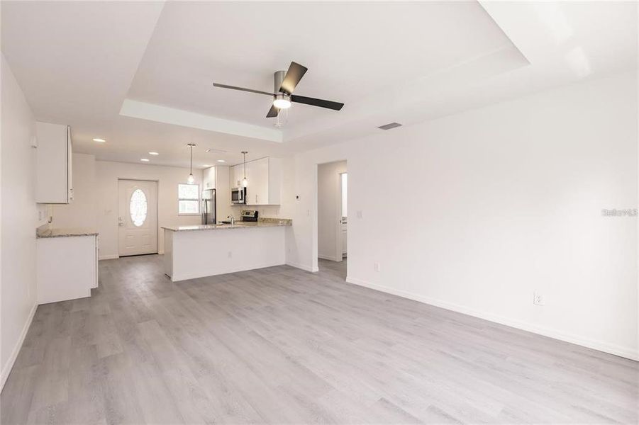 Spacious, unfurnished interior of a new home in , Punta Gorda (Image 26).