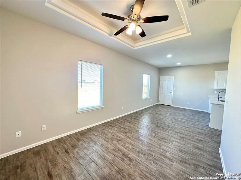 Spacious, unfurnished interior of a new home in , Alamo (Image 22).