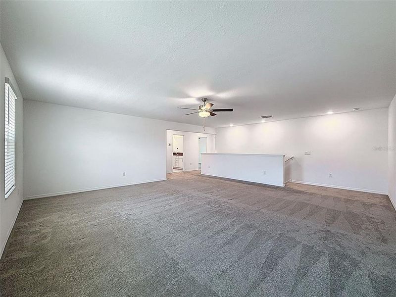 Spacious, unfurnished interior of a new home in , Lakeland (Image 29).