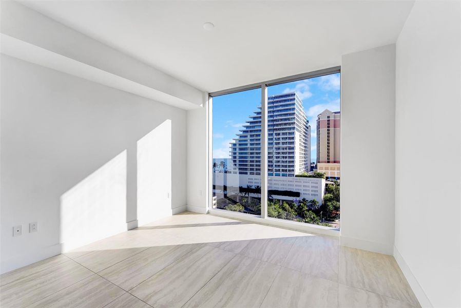 Spacious, unfurnished interior of a new home in , Fort Lauderdale (Image 58).