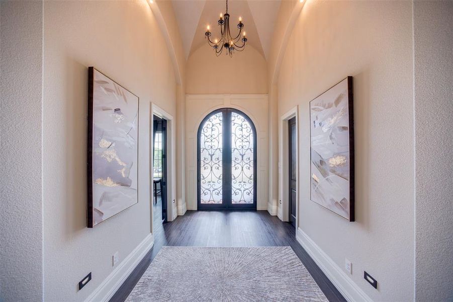 Spacious, unfurnished interior of a new home in , Cedar Hill (Image 20).