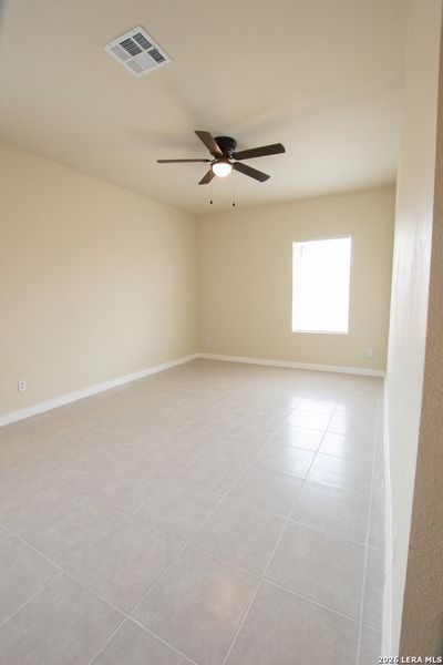 Spacious, unfurnished interior of a new home in , New Braunfels (Image 19).