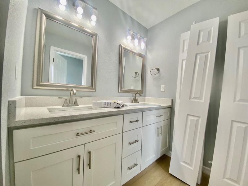 master bath, double vanities, quartz counter tops