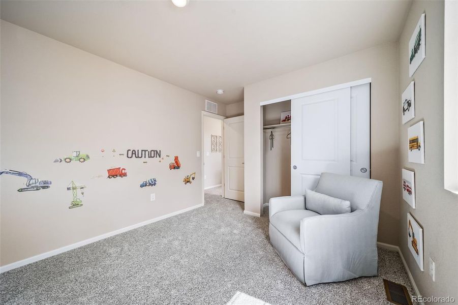 Furnished interior view inside a new home in Thompson River Ranch, Johnstown (Image 27).