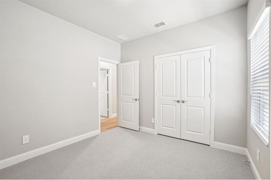 Photo is not of the actual home, but is an inspirational photo of builder’s model home and may depict options, furnishings, and/or decorator features that are not included. Photo is not of the actual home, but is an inspirational photo of builder’s model home and may depict options, furnishings, and/or decorator features that are not included.