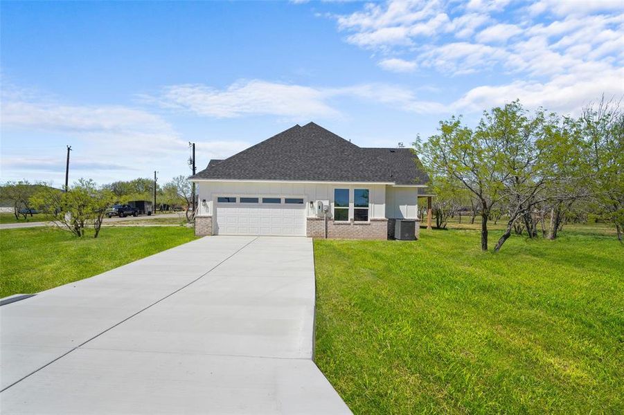 Front exterior of a new home in , Fort Worth, TX, highlighting curb appeal (Image 27).