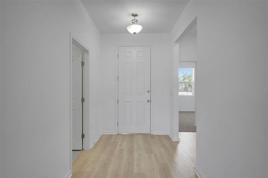 Spacious, unfurnished interior of a new home in Willowbrook North, Winter Haven (Image 25).