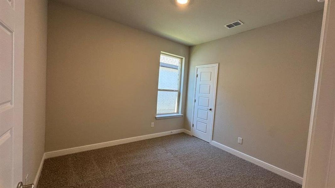Spacious, unfurnished interior of a new home in Morningstar, Fort Worth (Image 12).