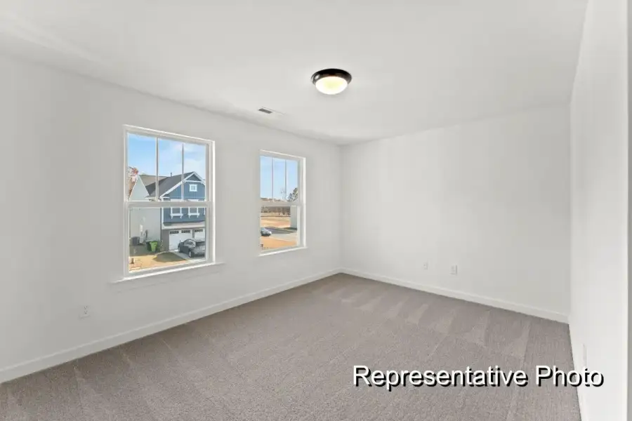 Spacious, unfurnished interior of a new home in White Oak Creek Crossing, Angier (Image 16).