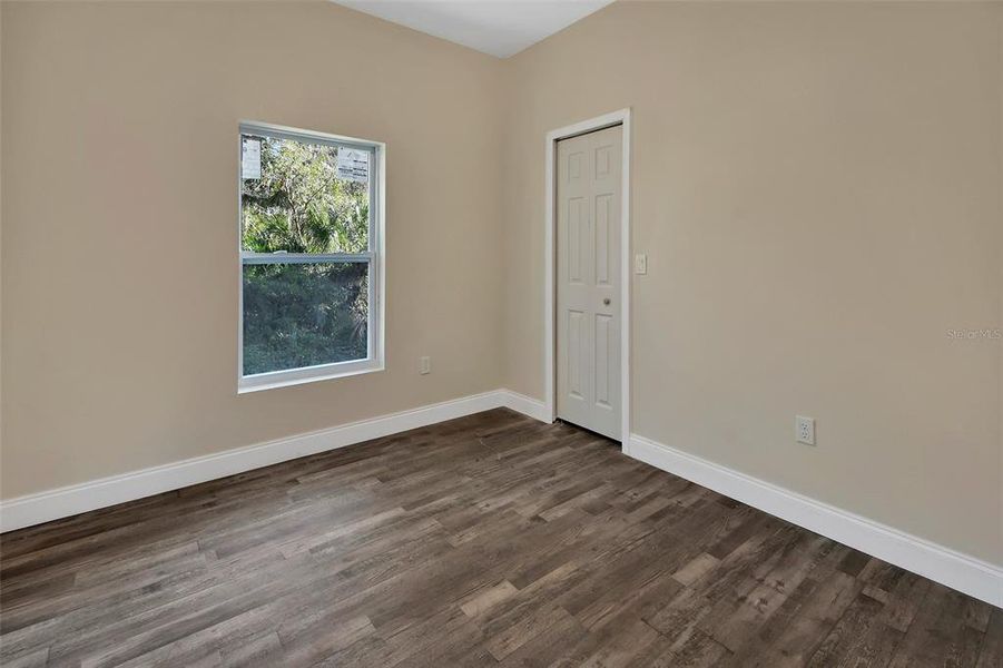 Spacious, unfurnished interior of a new home in , Daytona Beach (Image 17).