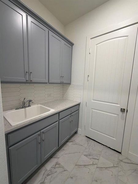 Furnished interior view inside a new home in Grayson Ridge, Van Alstyne (Image 5).