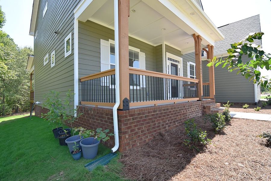 Representative exterior details of a home built from the Harvard by Greybrook Homes in Harbor Watch, Statesville (Image 26).