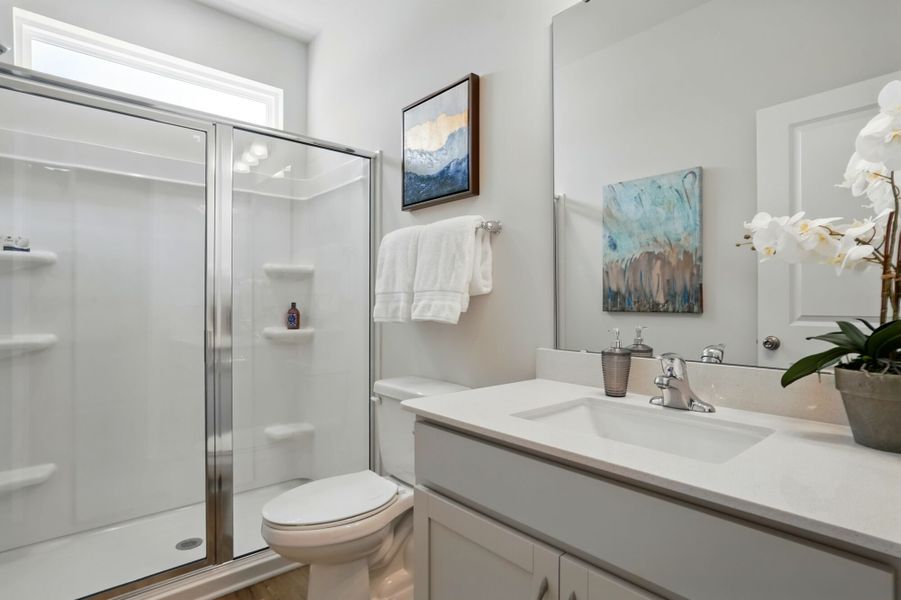 Photo representation of the Shenandoah plan. Colors, finishes and options will vary.