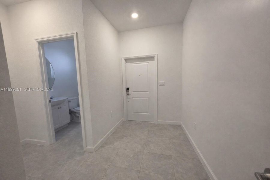 Spacious, unfurnished interior of a new home in , Homestead (Image 9).