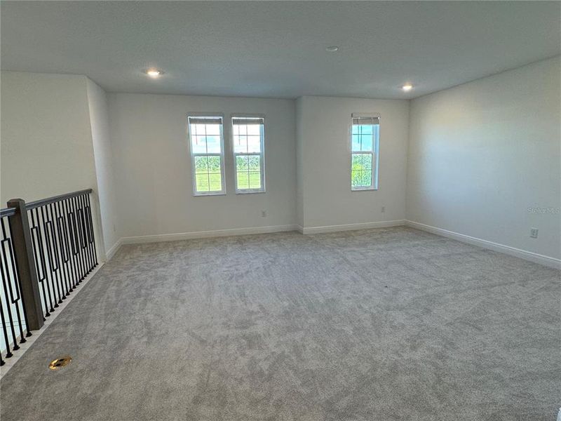 Spacious, unfurnished interior of a new home in Hawkstone, Sarasota (Image 16).