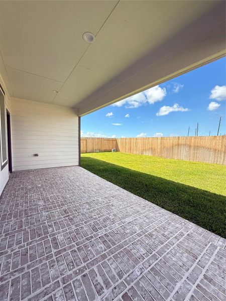 Exterior details and patio area of a home in Huntington Place, Rosharon (Image 18). Exterior details and patio area of a home in Huntington Place, Rosharon (Image 18).