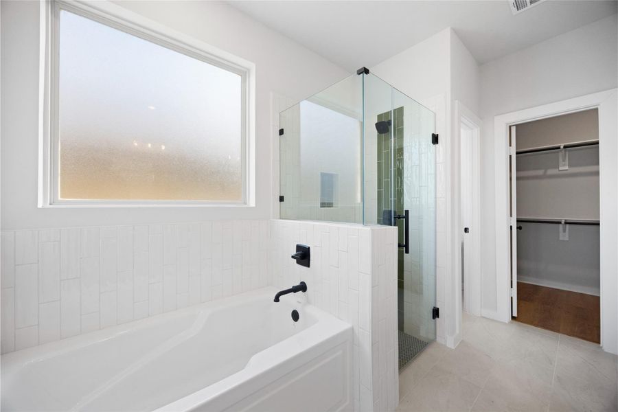 Furnished interior view inside a new home in Kendall Lakes, Alvin (Image 12). Furnished interior view inside a new home in Kendall Lakes, Alvin (Image 12).