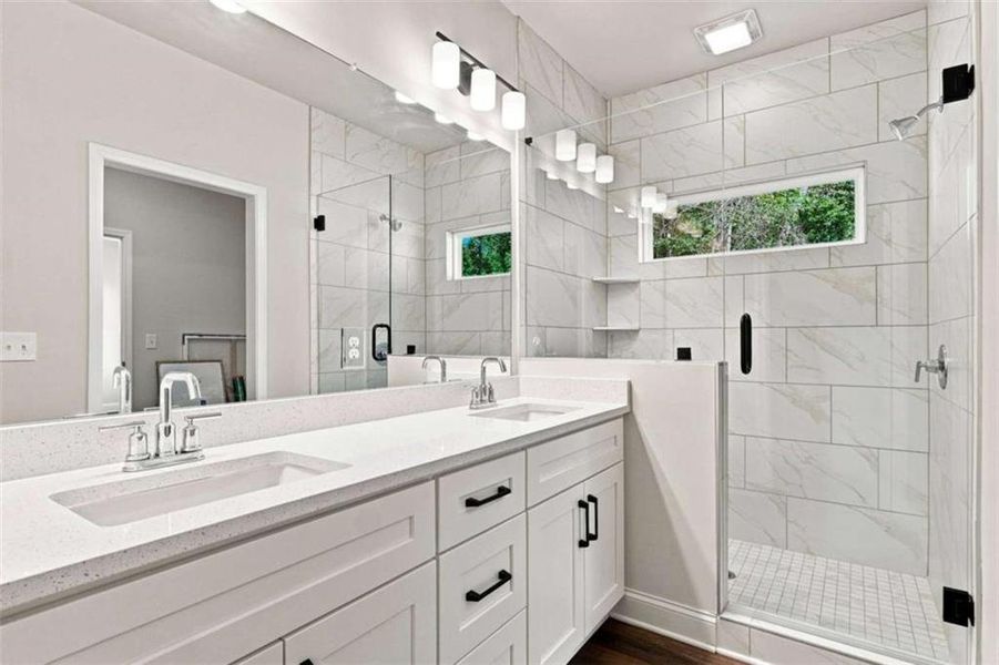 Furnished interior view inside a new home in , Waleska (Image 7).