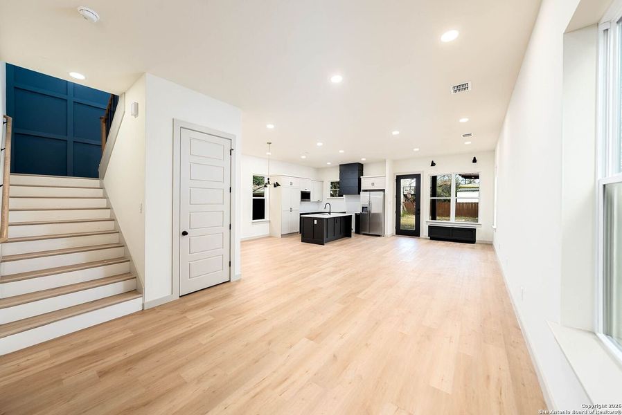 Spacious, unfurnished interior of a new home in , San Antonio (Image 41).
