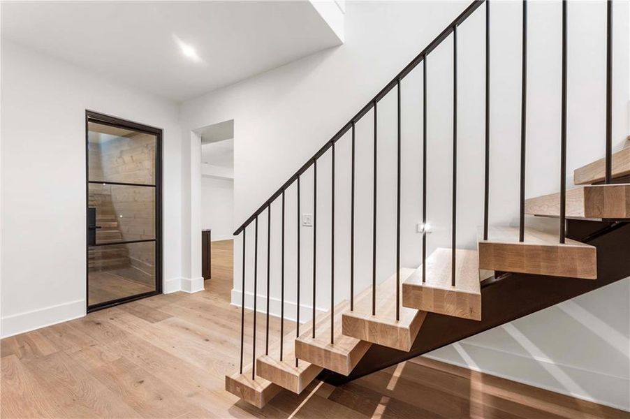 Spacious, unfurnished interior of a new home in , Sandy Springs (Image 68). Spacious, unfurnished interior of a new home in , Sandy Springs (Image 68).