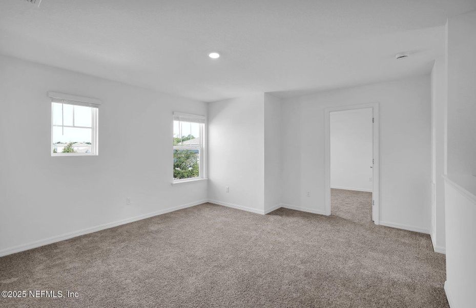 Spacious, unfurnished interior of a new home in Wells Landing, Jacksonville (Image 12).