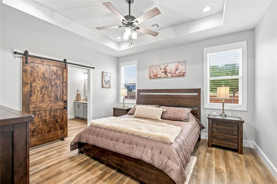 Furnished interior view inside a new home in , Cuero (Image 8).