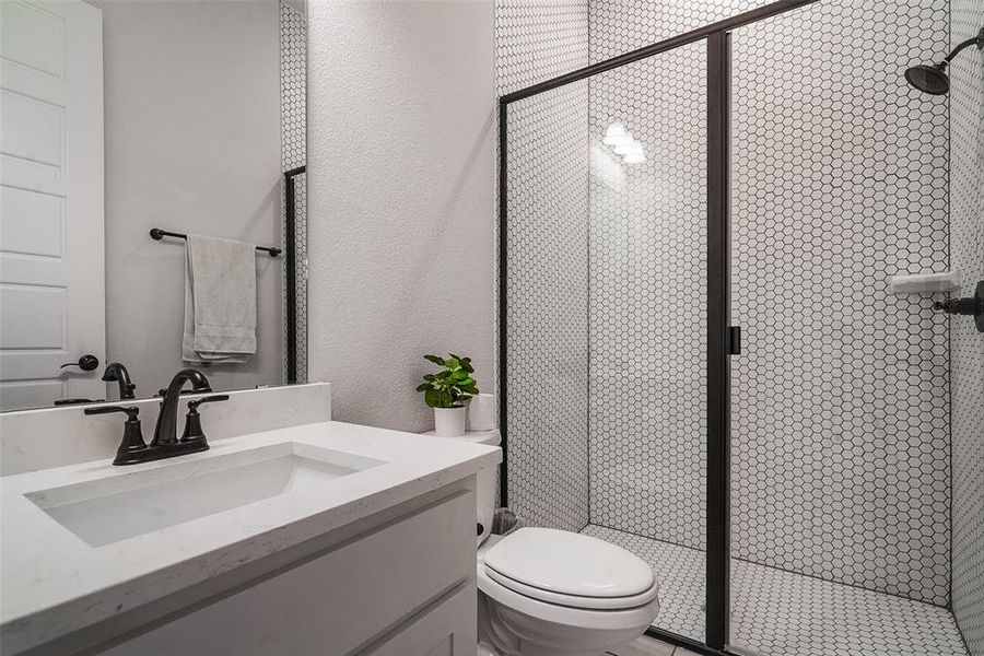 Furnished interior view inside a new home in , Van Alstyne (Image 16).