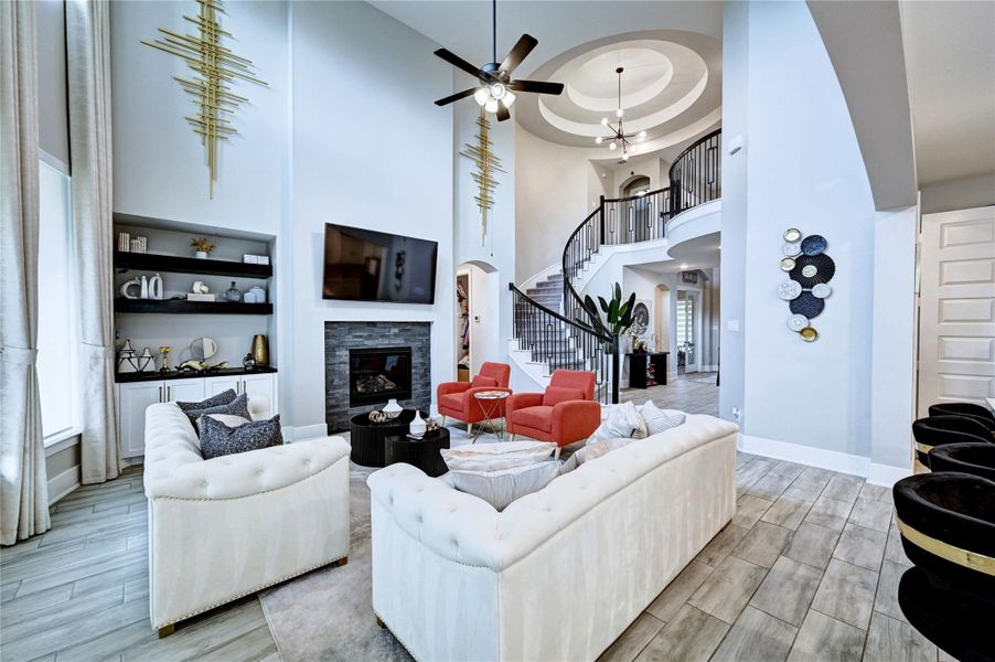 TUFTED FURNITURE WITH ACCENT CHAIRS