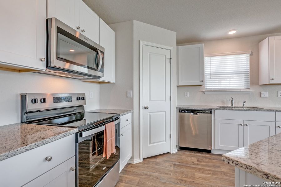 Furnished interior view inside a new home in Laurel Vistas, San Antonio (Image 11).