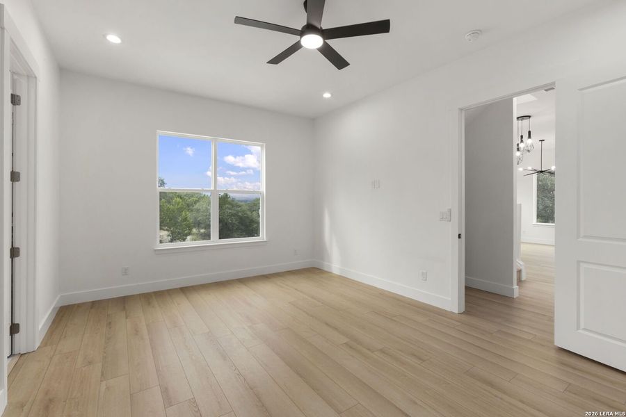 Spacious, unfurnished interior of a new home in , Boerne (Image 36).