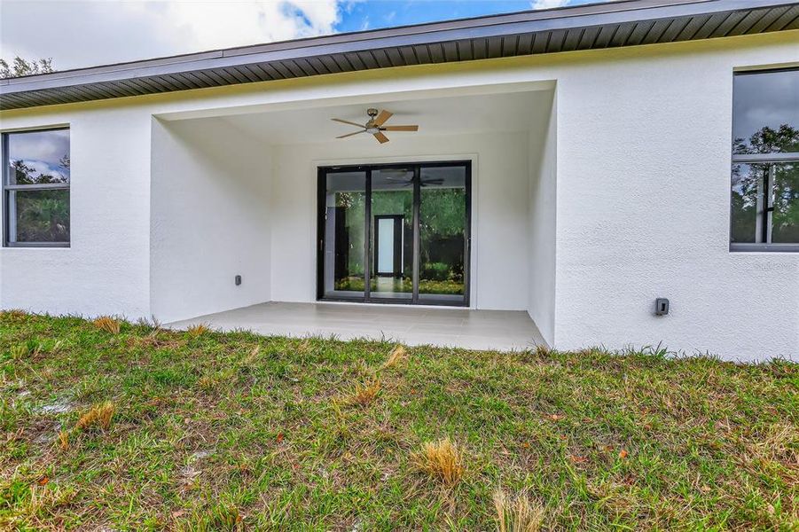 Exterior details and patio area of a home in , Port Charlotte (Image 30).