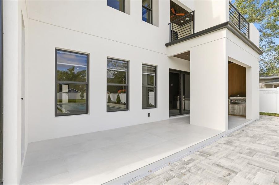 Exterior details and patio area of a home in , Tampa (Image 30).