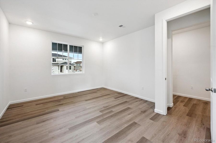 Spacious, unfurnished interior of a new home in Fossil Creek, Windsor (Image 9).