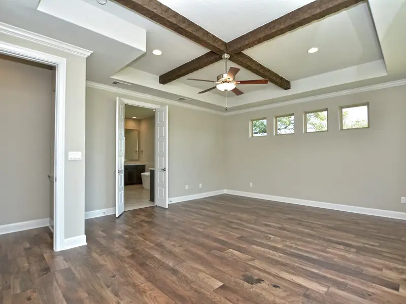 Representative unfurnished interior of a home built from the Santa Barbara II by Giddens Homes in Scofield Farms Estates, Georgetown (Image 107).