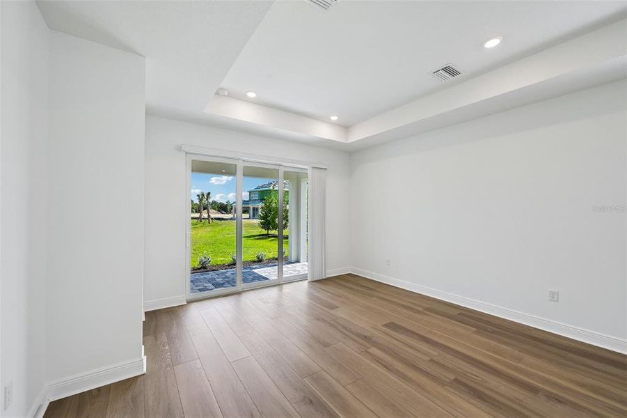 Spacious, unfurnished interior of a new home in Grand Park, Sarasota (Image 15).